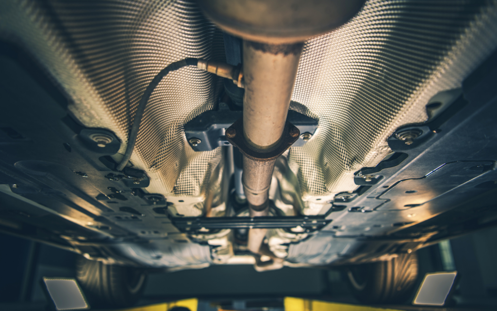 Reparación de sistemas de escape y escape